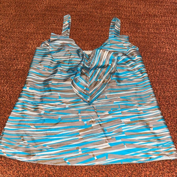 3/$30 Banana Republic Silk Tank Top - Picture 4 of 10